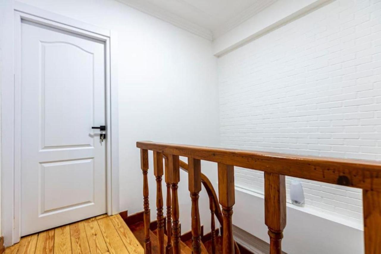 Historical 4-Br Home Steps From Besiktas Stadium & Bosphorus Views - Prime Nisantasi Location! Stambuł Zewnętrze zdjęcie